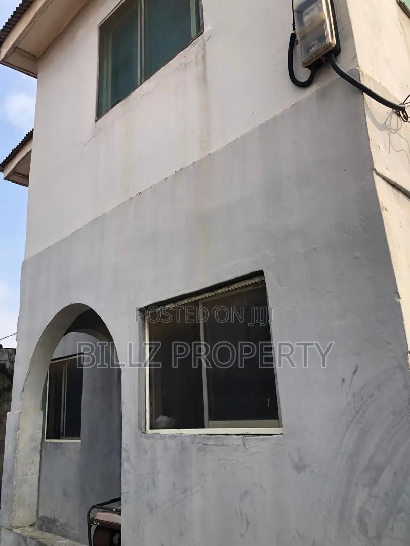 2bdrm Block of Flats in Baale, Abule Egba for sale