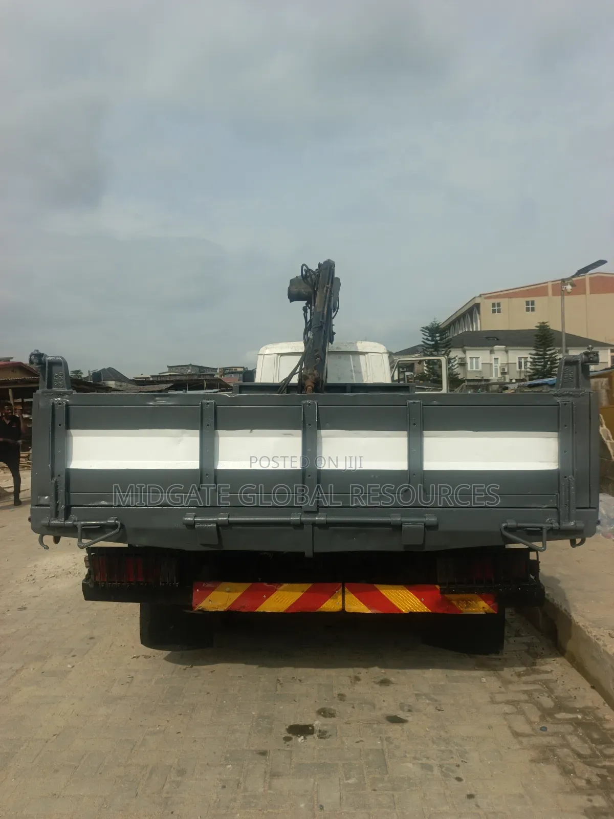 5tons Self Loader Truck for Hire/Rental