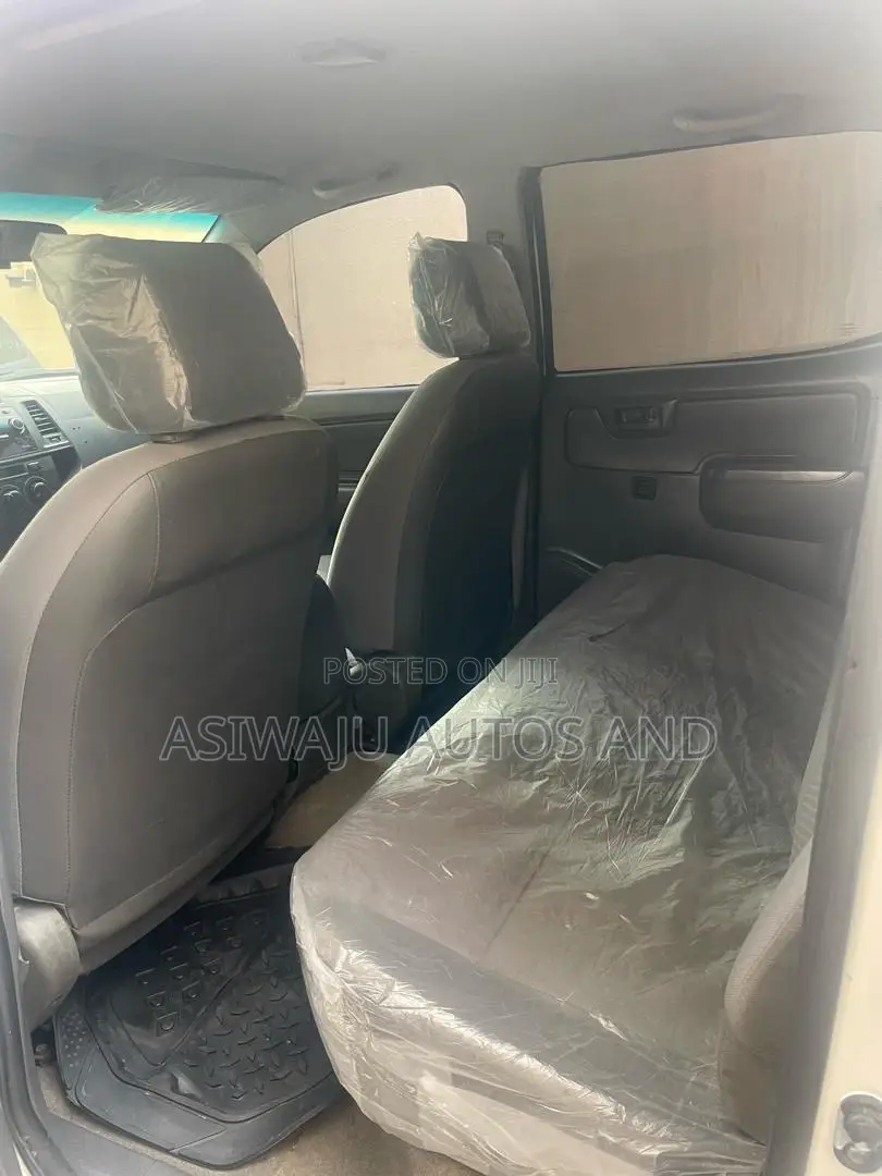 Toyota Hilux 2020 for Rent