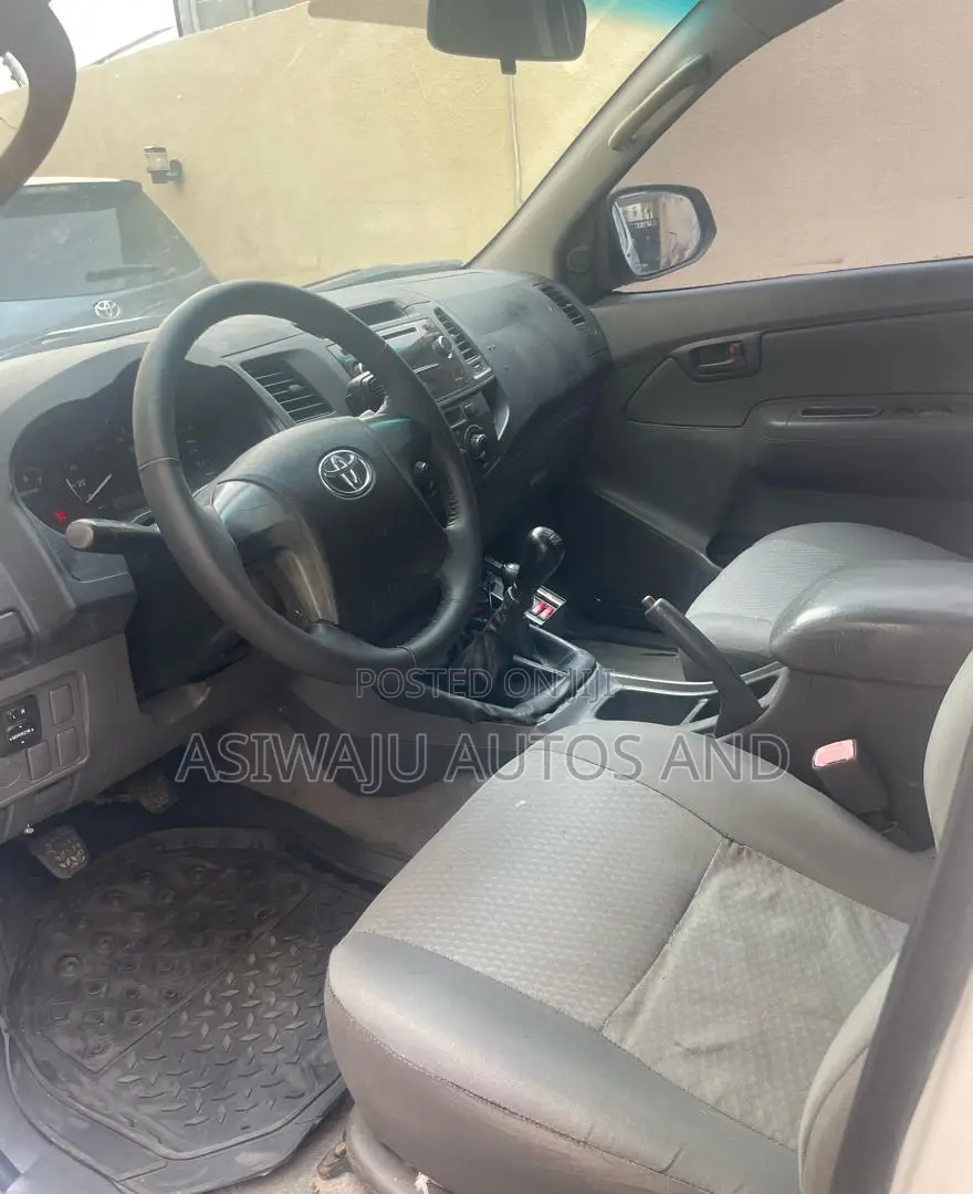 Toyota Hilux 2020 for Rent