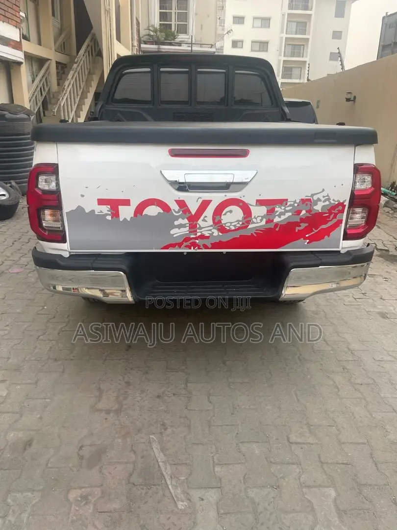 Toyota Hilux 2020 for Rent