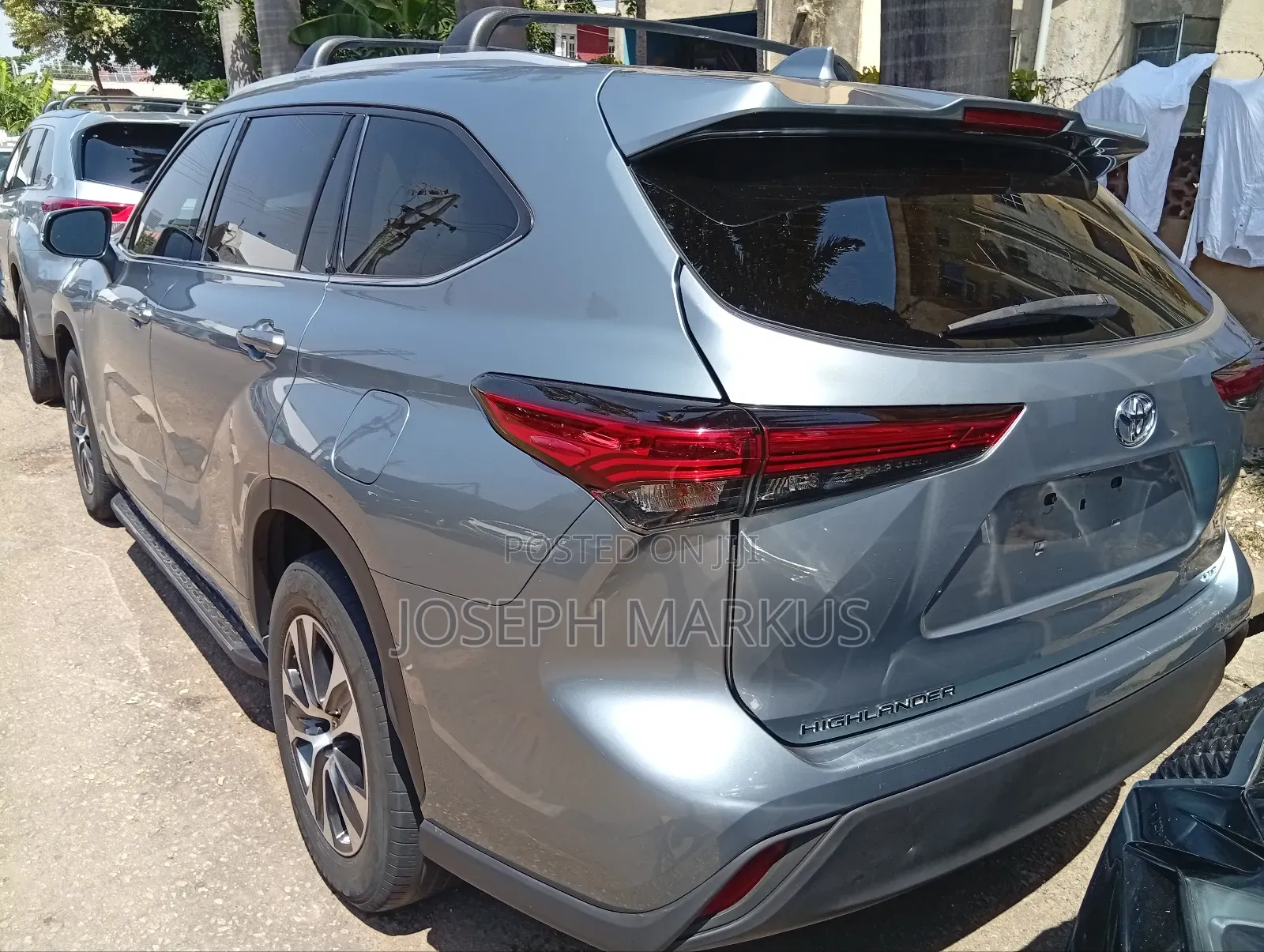 Toyota Highlander XLE 2022 Blue