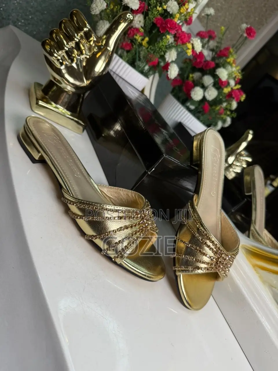 Luxury and Fashionable Slippers