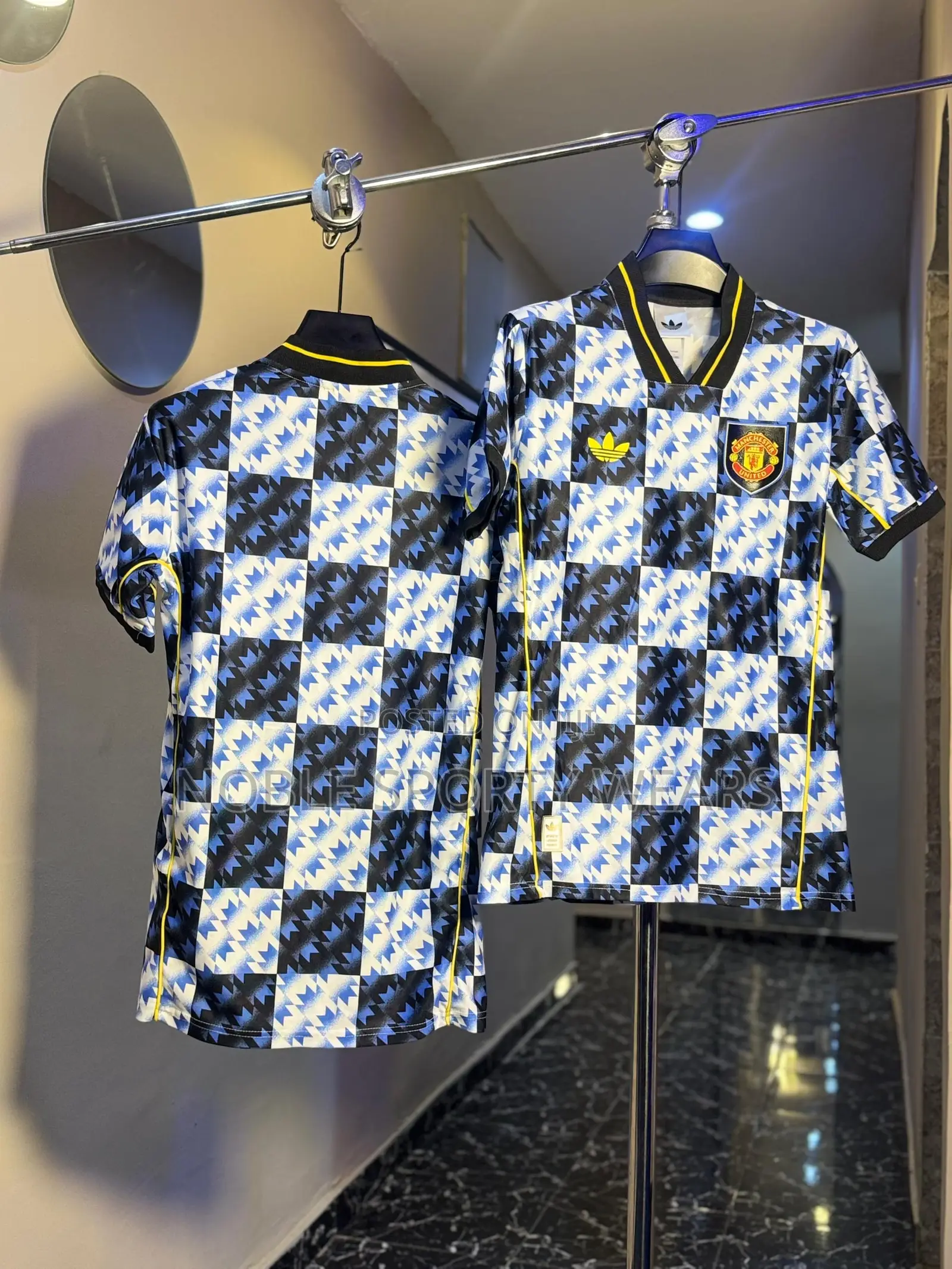 Manchester United Adidas Life Styler Retro Inspired Kit