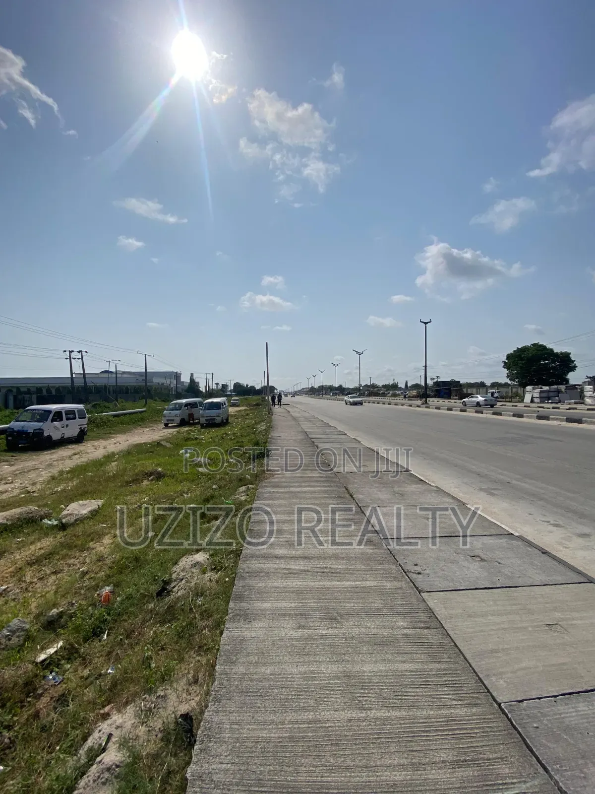 Dry Land Directly on Lekki Epe Expressway