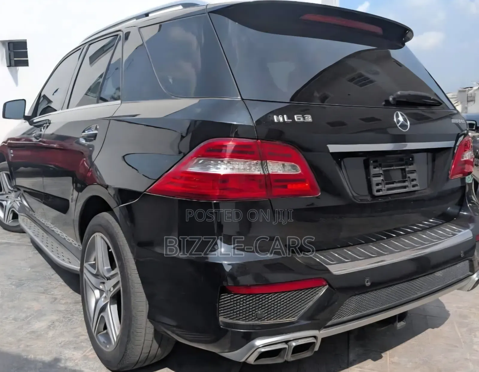 Mercedes-Benz M Class ML63 AMG 4dr SUV AWD (5.5L 8cyl Turbo 7A) 2014