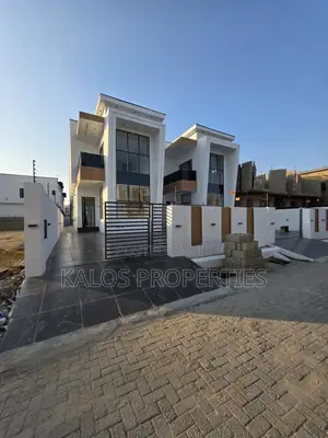 5bdrm Duplex in Ajah Lekki Lagos for sale