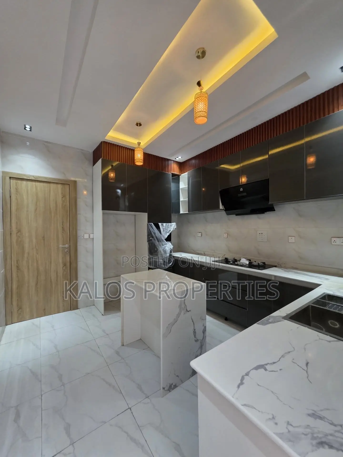 4bdrm Duplex in Ajah Lekki Lagos for sale