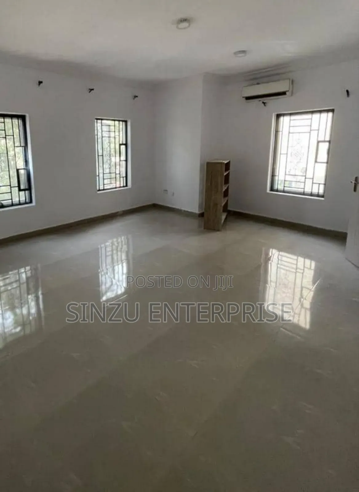 1bdrm Shared Apartment in Orchid Road, Chevron for rent