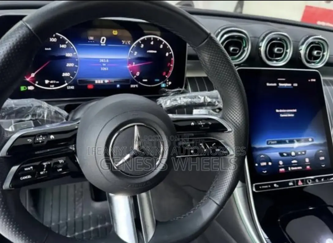 Mercedes-Benz C300 2023 Black