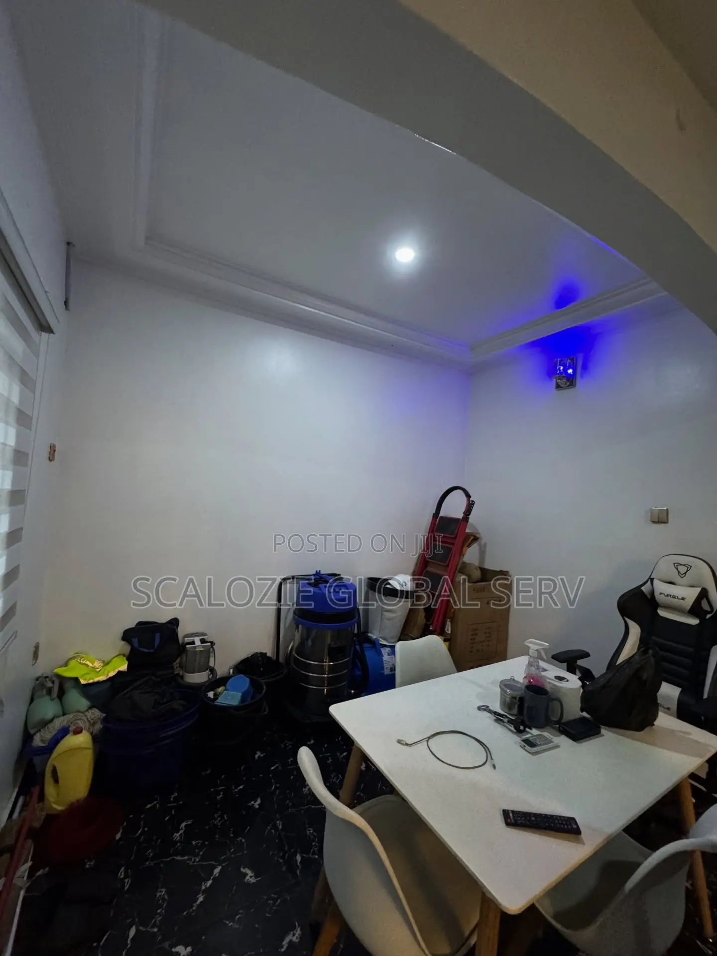 2bdrm Block of Flats in Off Resdon Hotel, for sale