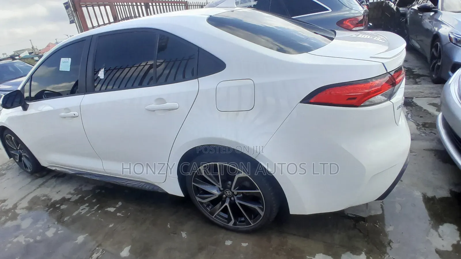 Toyota Corolla SE 2021 White