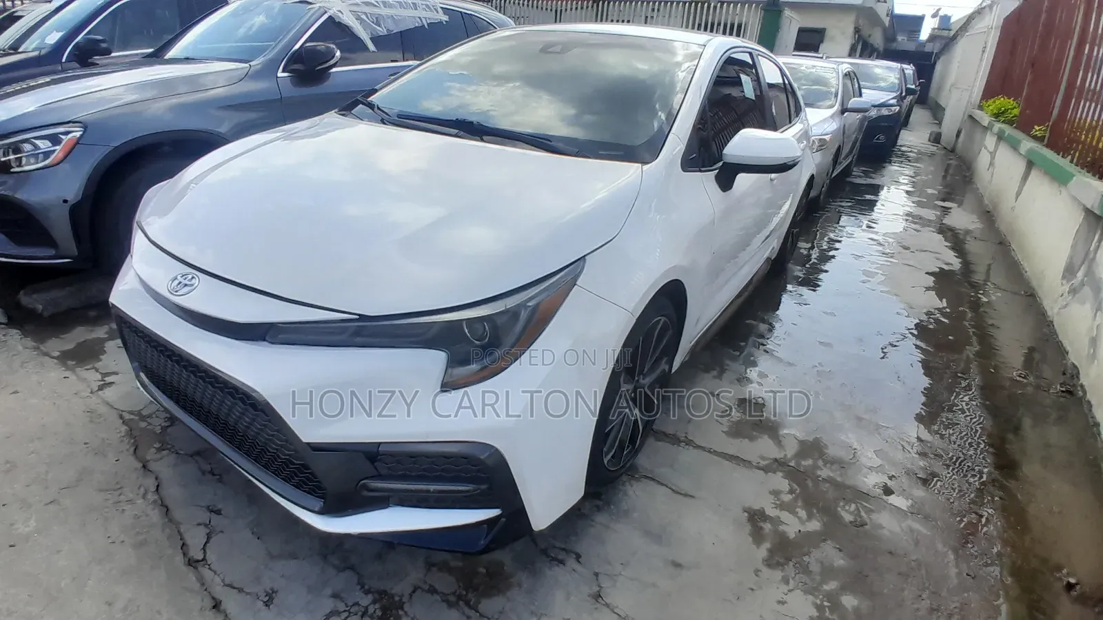 Toyota Corolla SE 2021 White