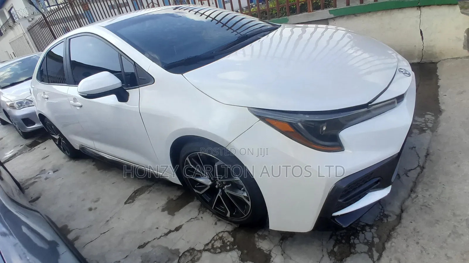 Toyota Corolla SE 2021 White