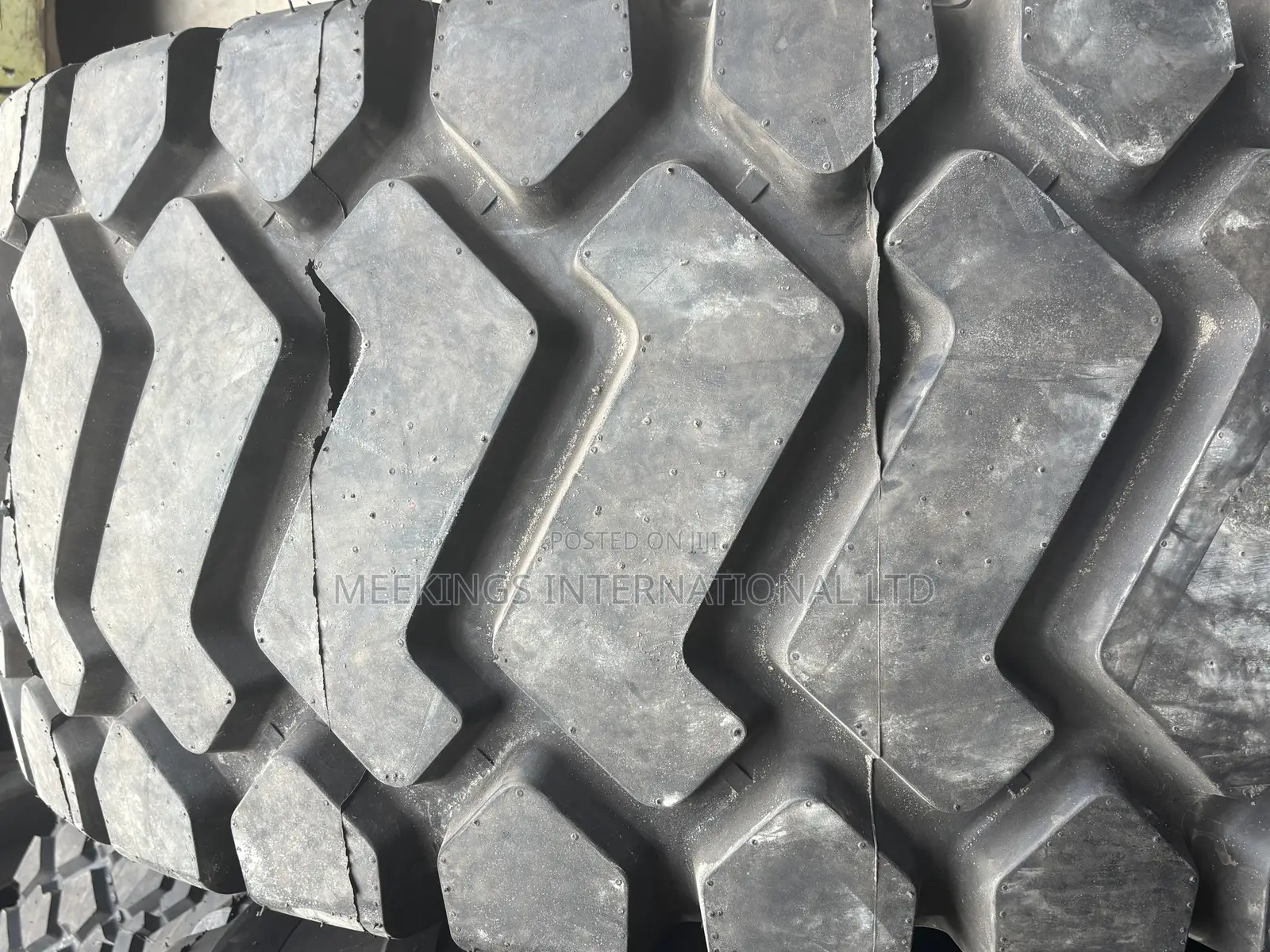 Brand New 26.5r25 Triangle Tyre Available
