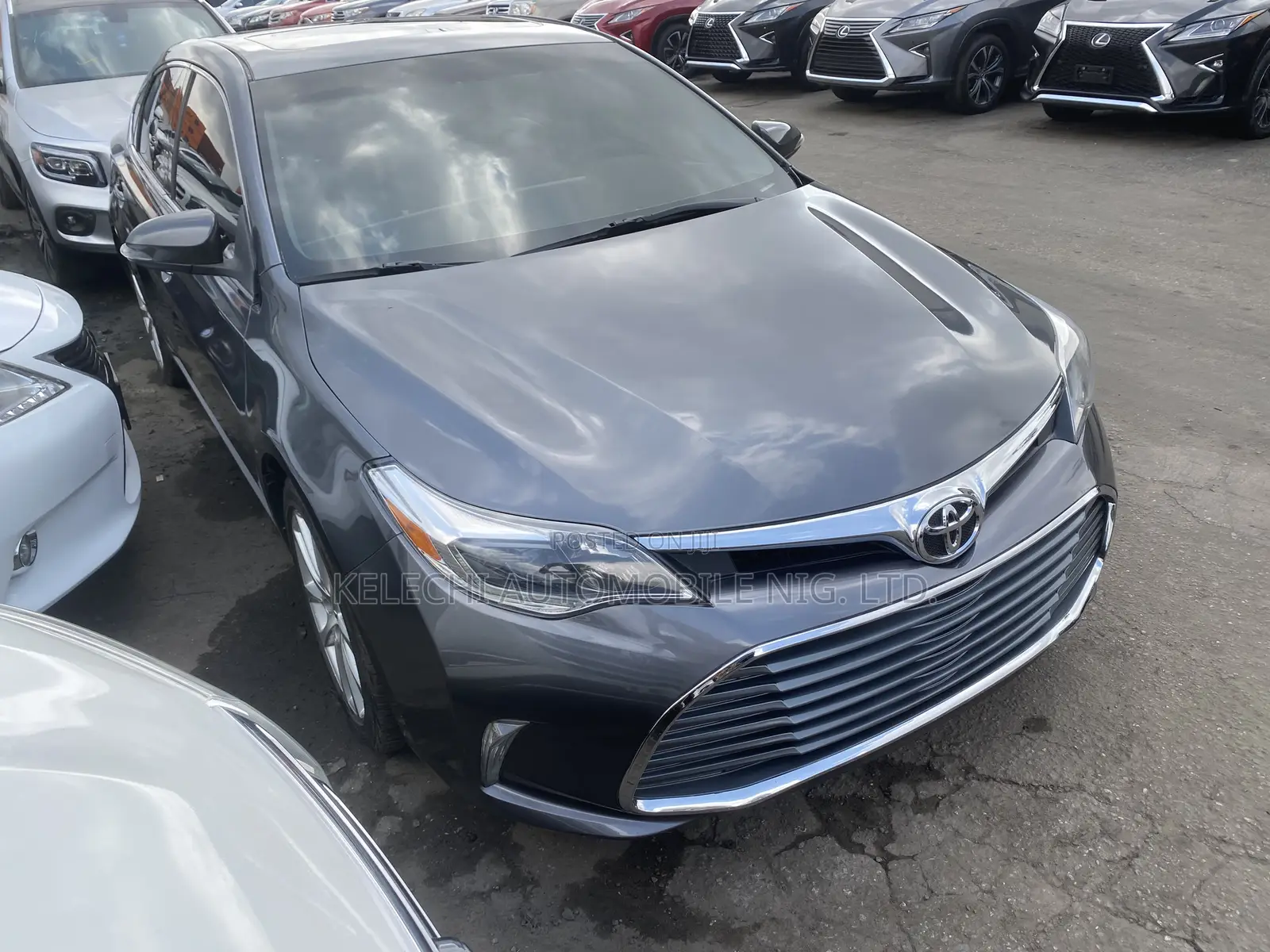 Toyota Avalon Limited 4dr Sedan (3.5L 6cyl 6A) 2014 Gray