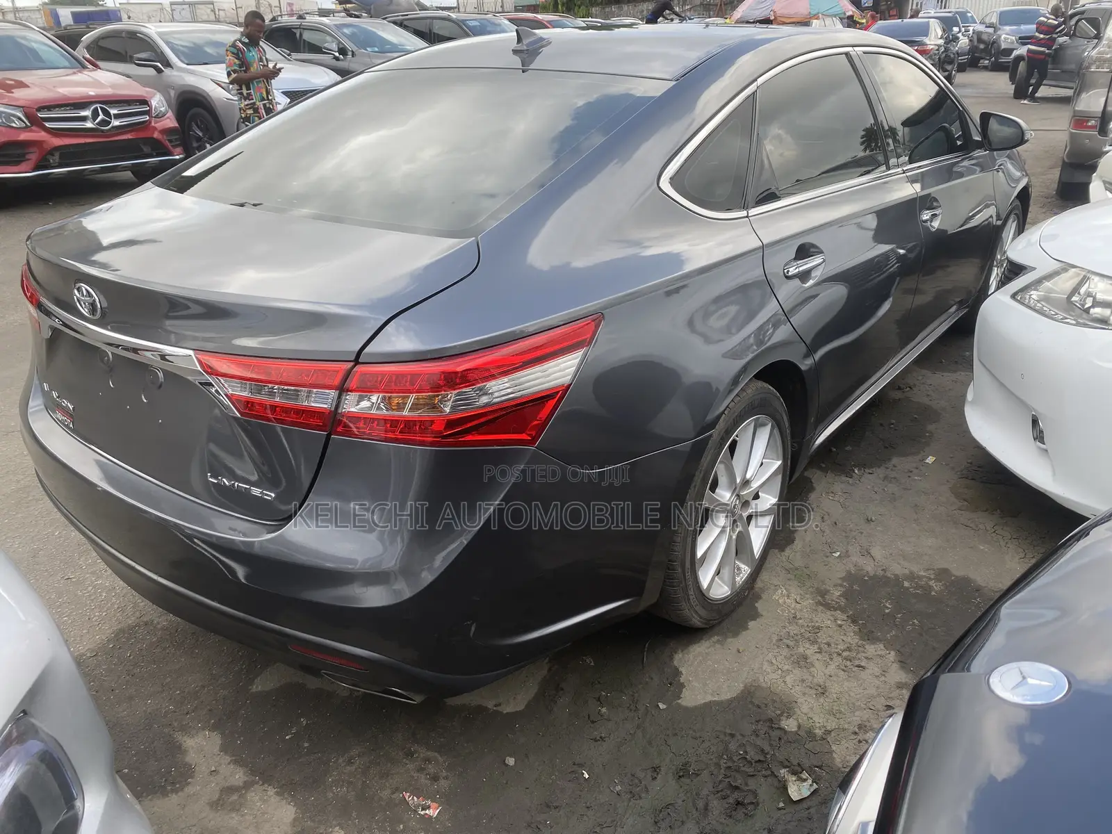 Toyota Avalon Limited 4dr Sedan (3.5L 6cyl 6A) 2014 Gray