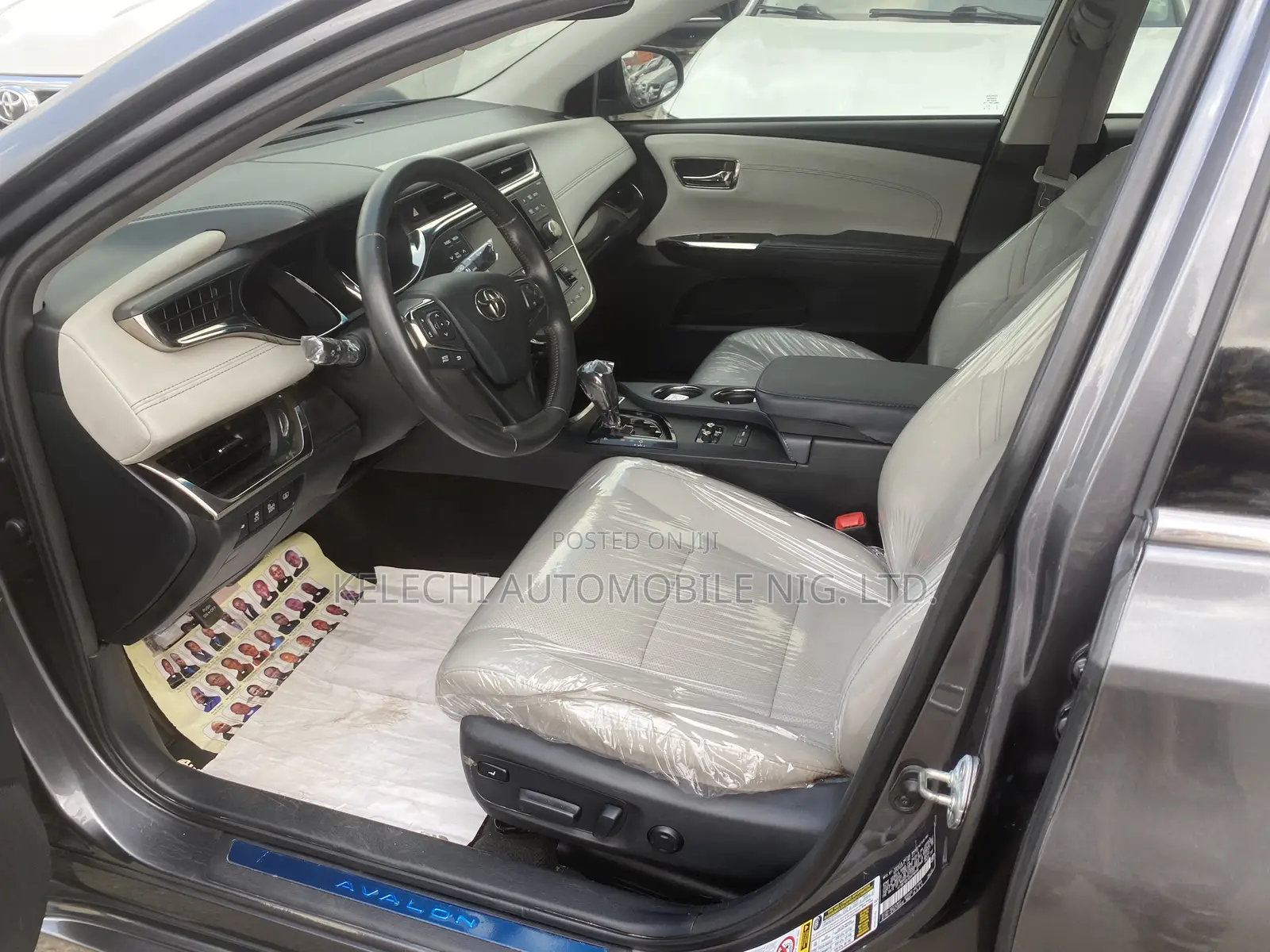Toyota Avalon Limited 4dr Sedan (3.5L 6cyl 6A) 2014 Gray