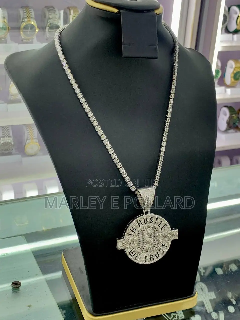 Round Quality Zirconia Pendant Tennis Chain Silver