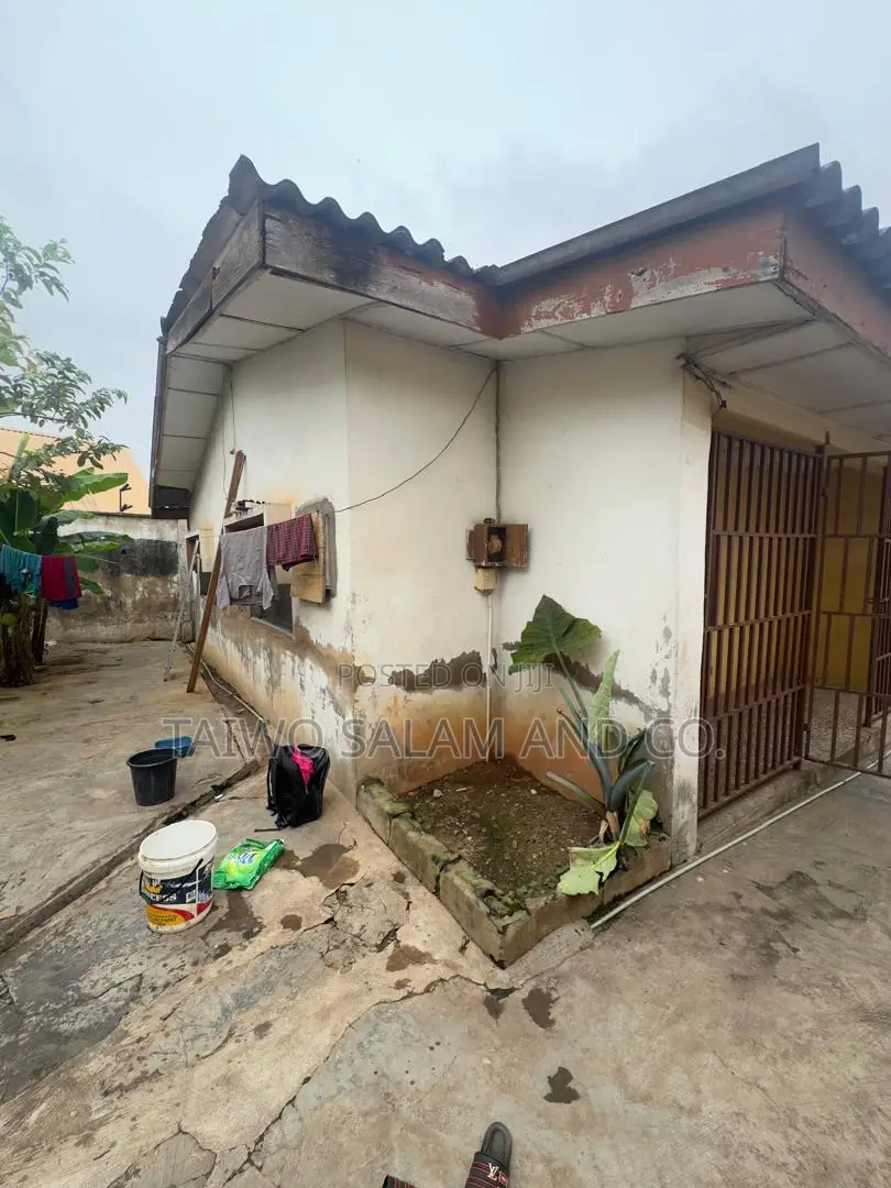 Old Structure on 540sqm of Land
