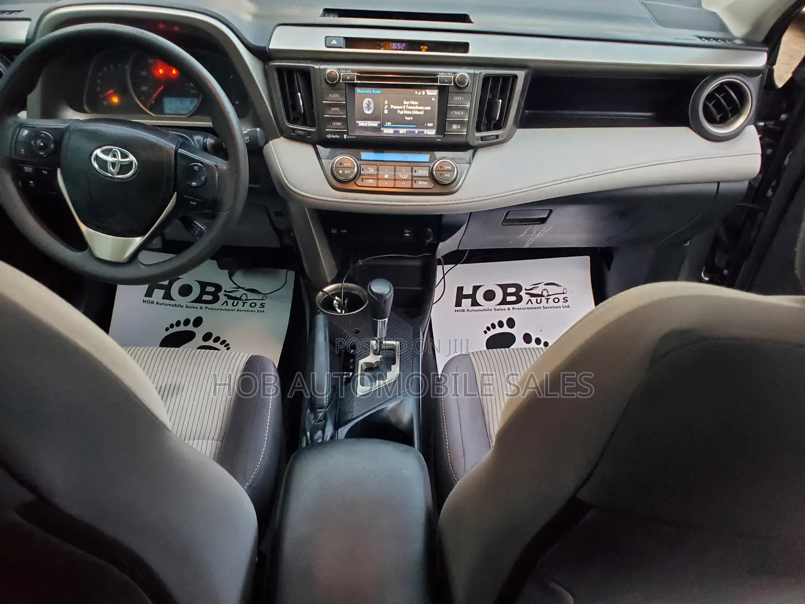 Toyota RAV4 XLE 4dr SUV AWD (2.5L 4cyl 6A) 2014 Gray