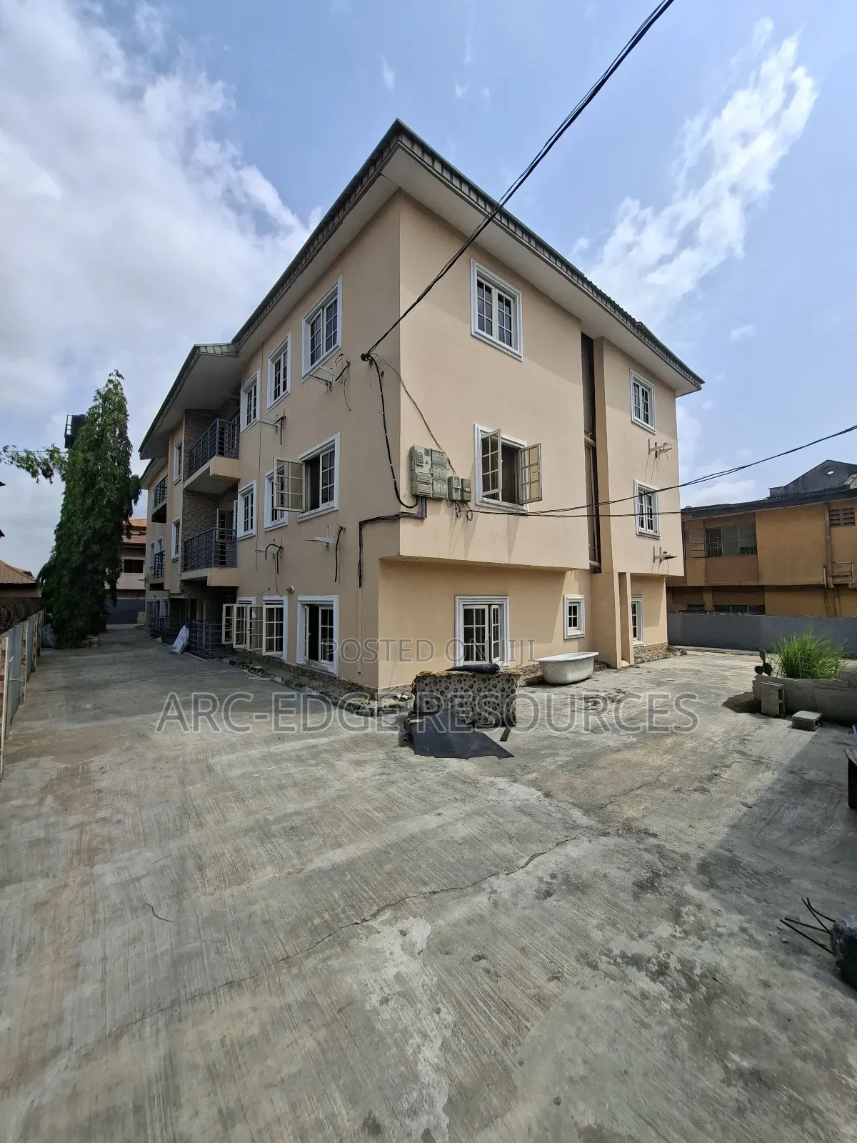 3bdrm Block of Flats in Ago Palace for sale