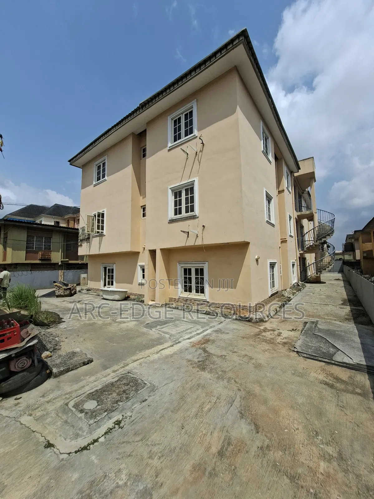 3bdrm Block of Flats in Ago Palace for sale