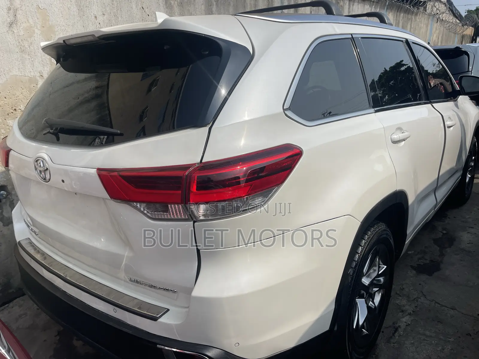 Toyota Highlander Limited Platinum 4x2 V6 (3.5L 6cyl 8A) 2018 White
