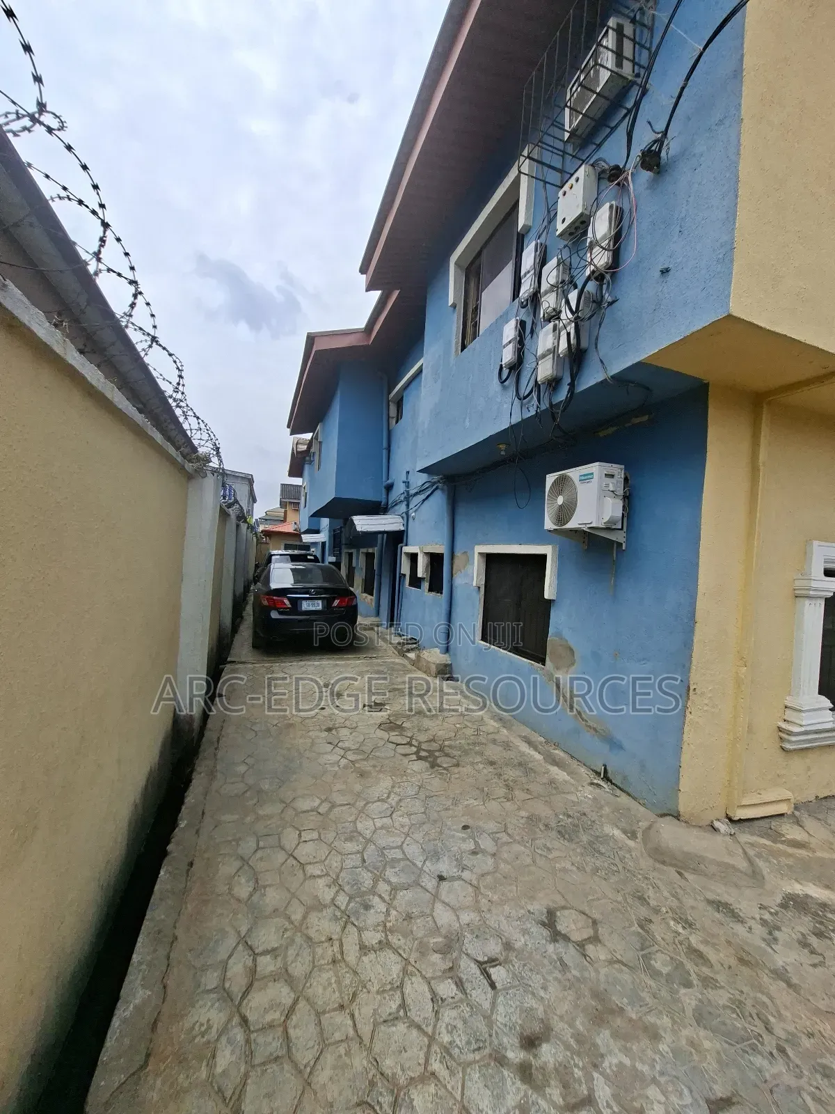 3bdrm Block of Flats in Ago Palace for sale