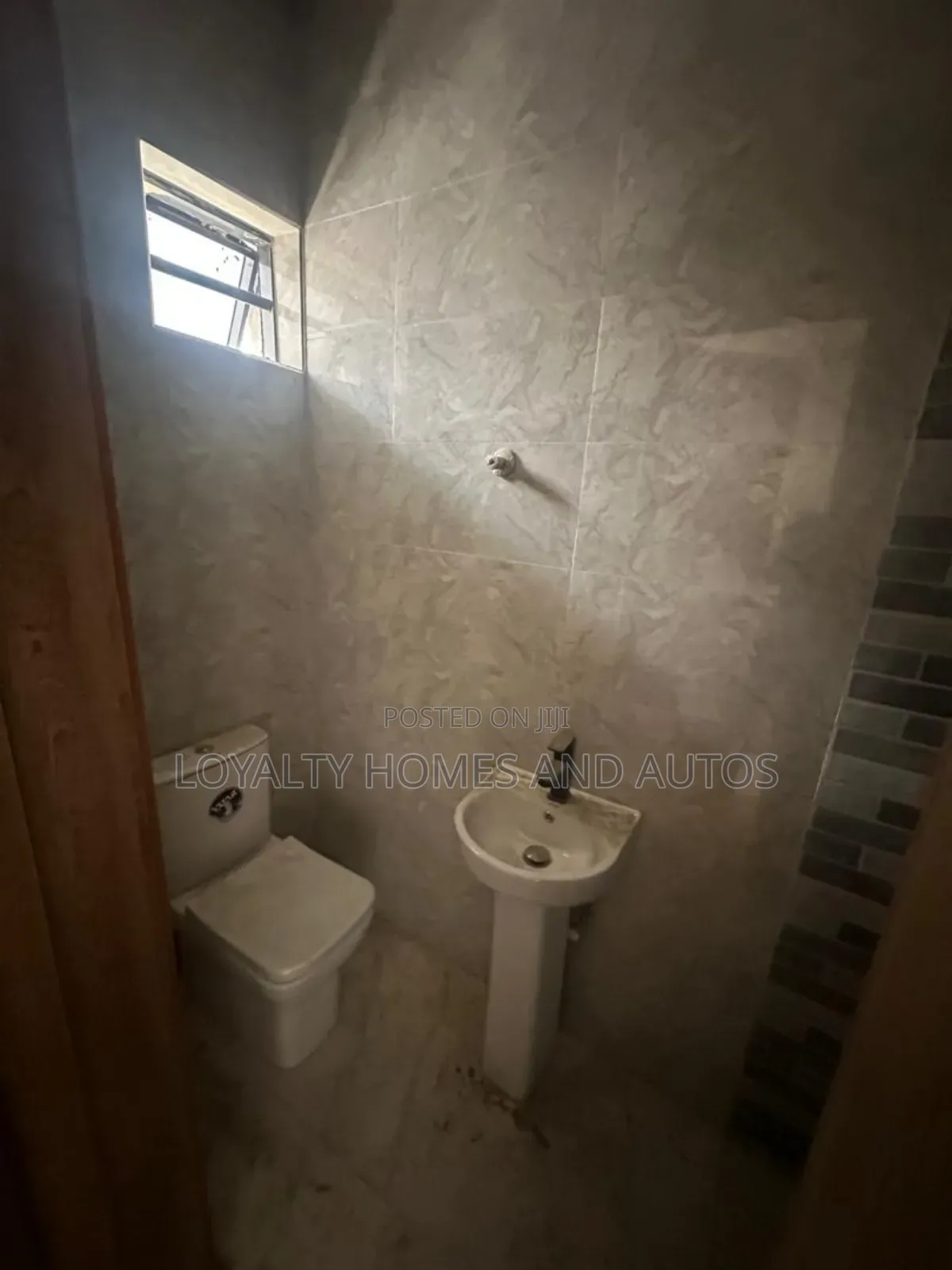 3bdrm Block of Flats in Ajao Estate Lagos, Ikeja for sale