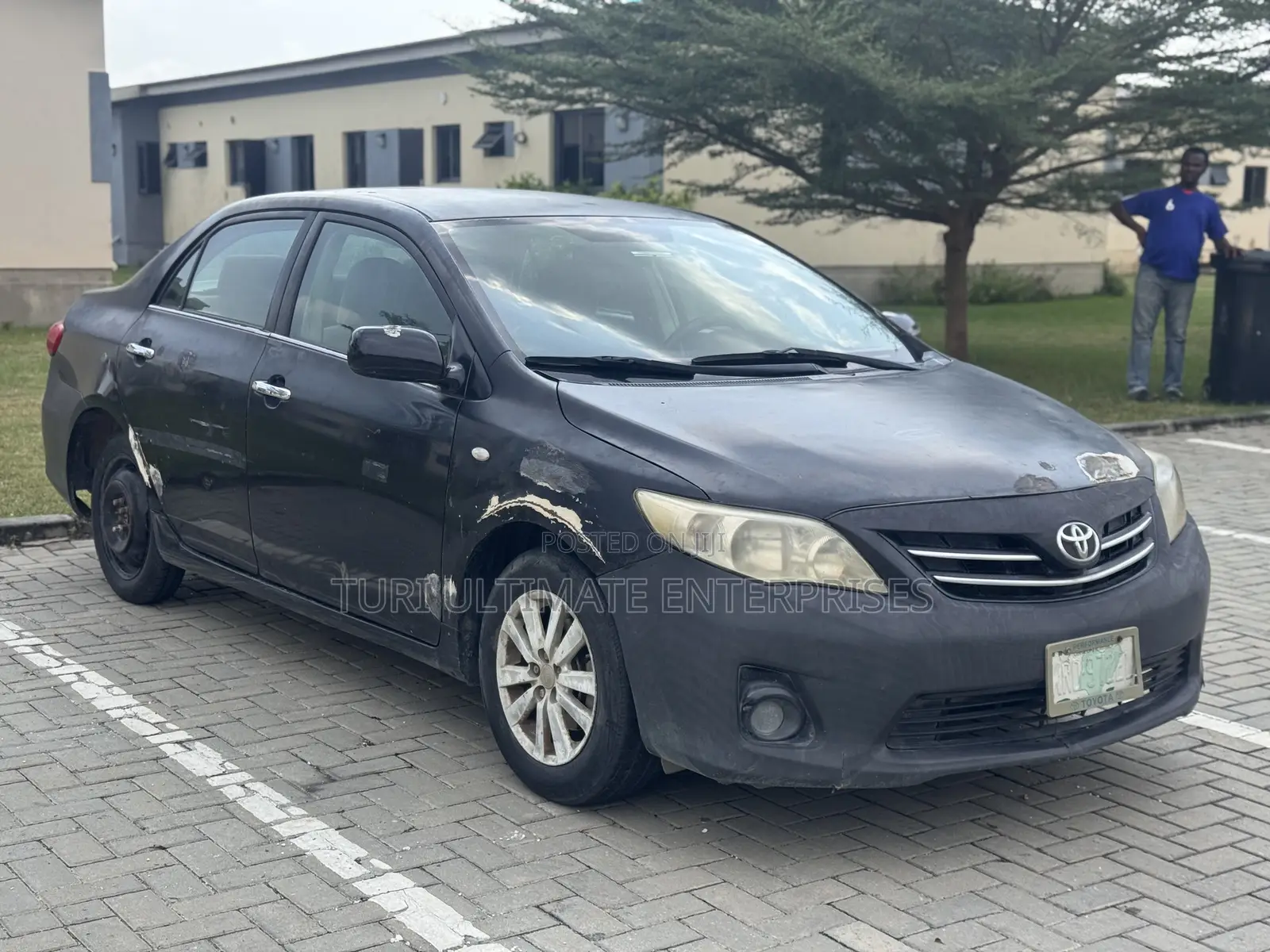 Toyota Corolla LE 4dr Sedan (1.8L 4cyl 4A) 2011 Black
