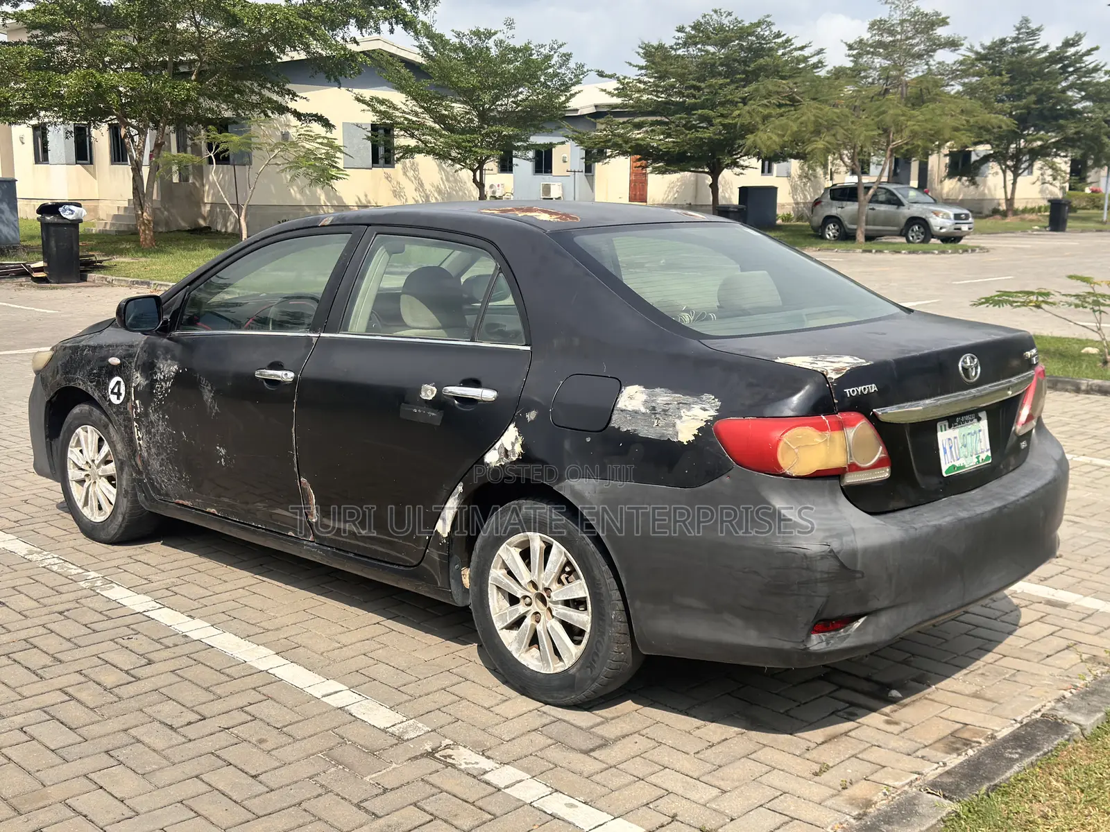 Toyota Corolla LE 4dr Sedan (1.8L 4cyl 4A) 2011 Black