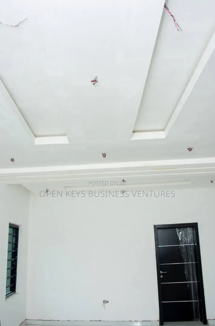 3bdrm Duplex in Ologede, CHallenge / Ibadan for sale