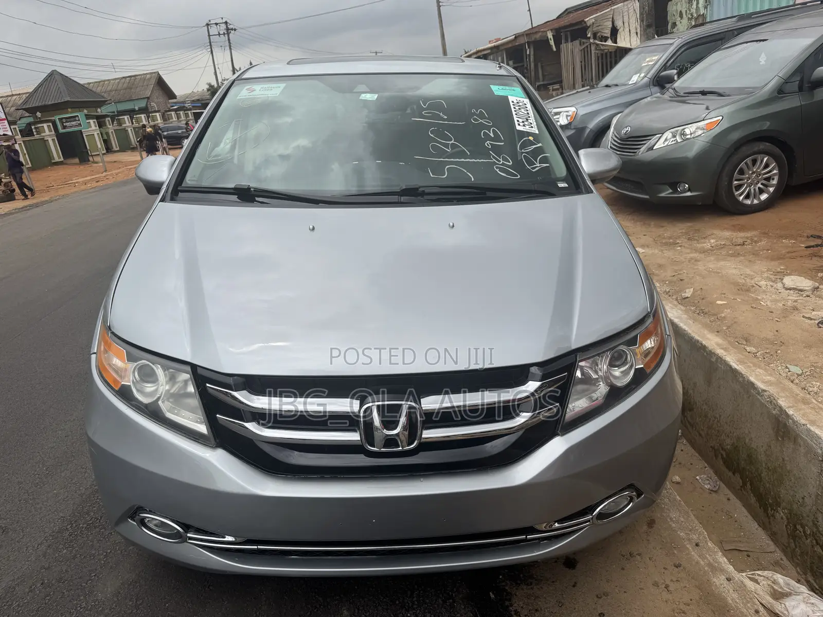 Honda Odyssey Touring Elite 4dr Minivan (3.5L 6cyl 6A) 2015 Silver