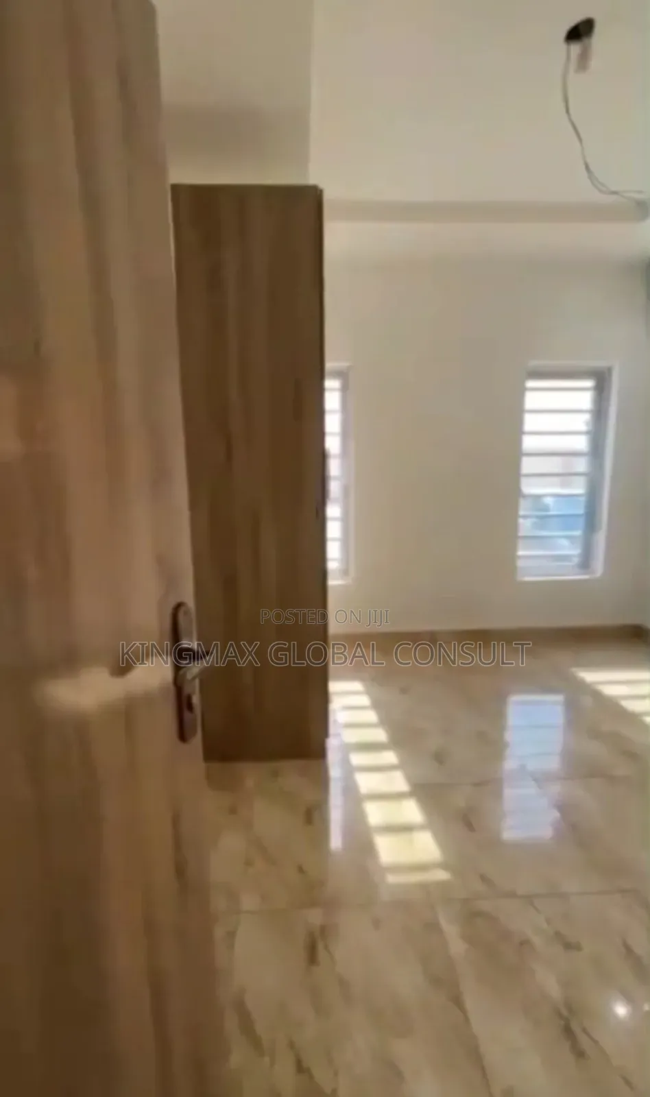 8bdrm Duplex in Wuse Zone 1 for sale