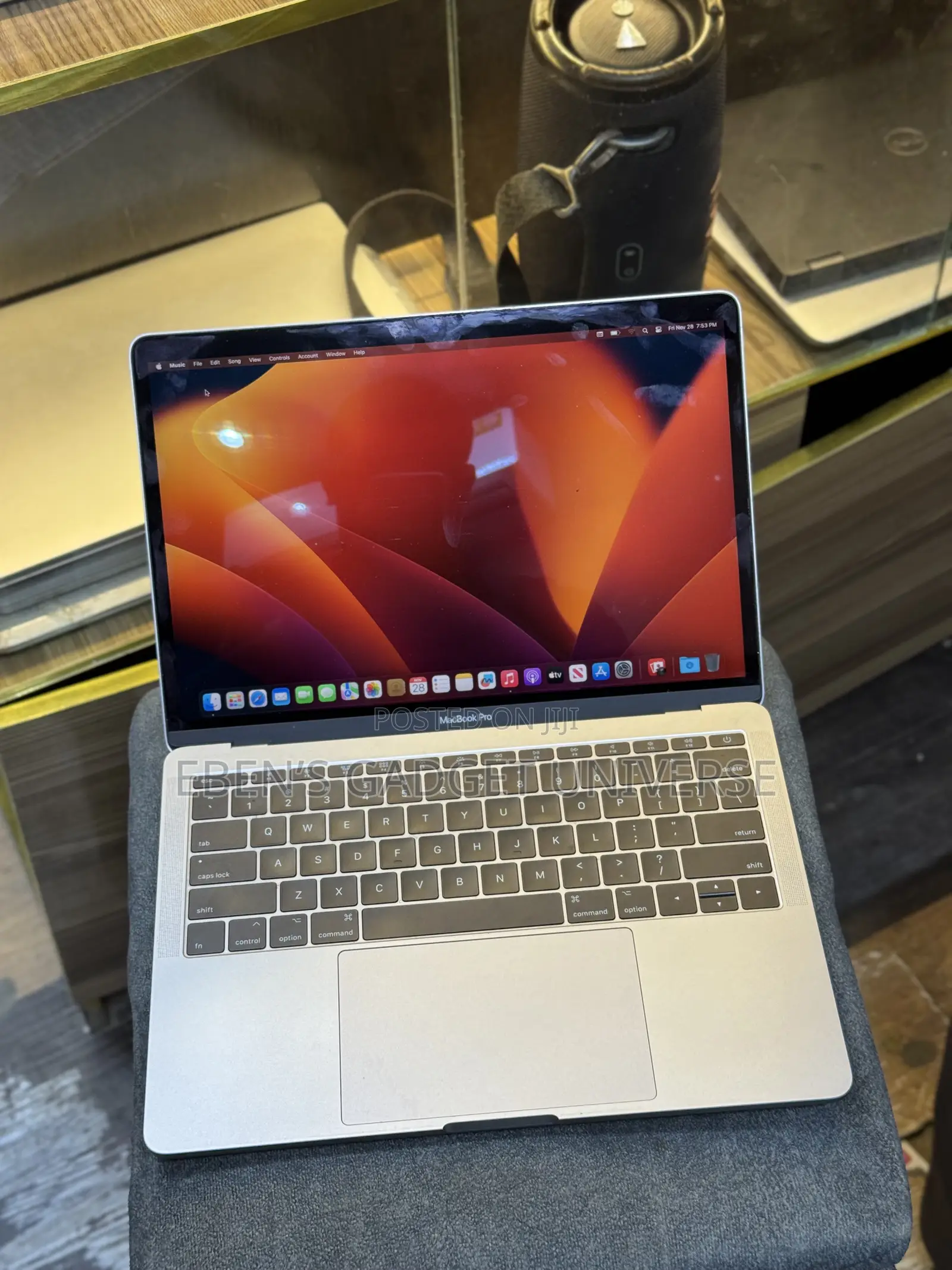 Laptop Apple MacBook Pro 2017 8GB Intel Core I5 SSD 256GB