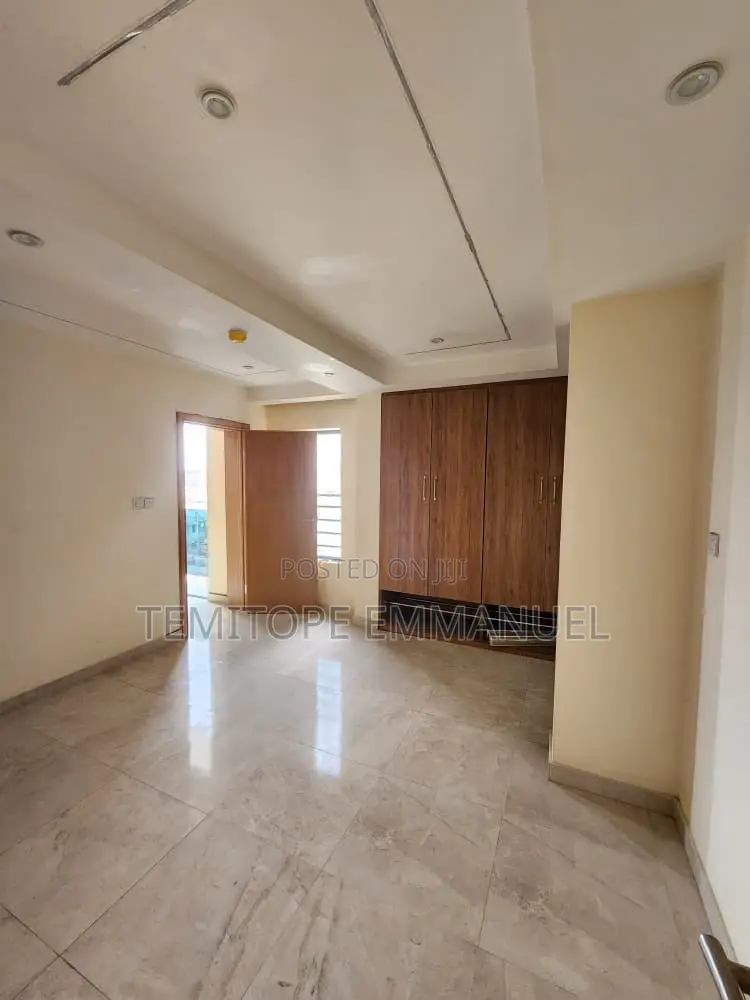 Furnished 3bdrm Apartment in Alagomeji, Yaba for rent