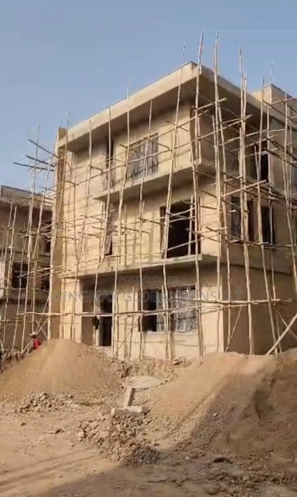 5bdrm Duplex in Guzape Main for sale