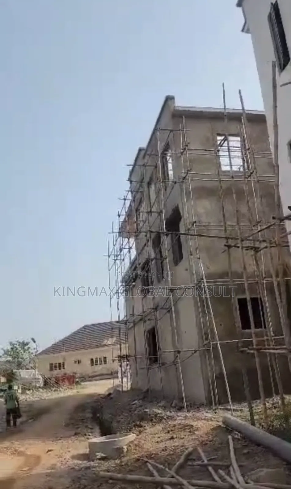 5bdrm Duplex in Guzape Main for sale