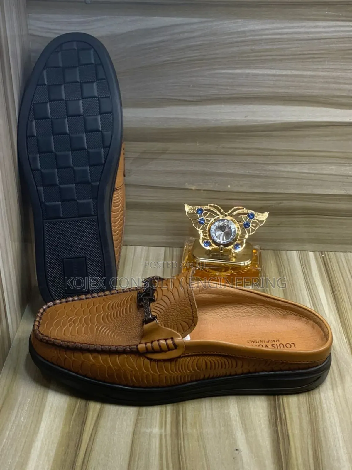 Half Men Louis Vuitton Quality Shoe