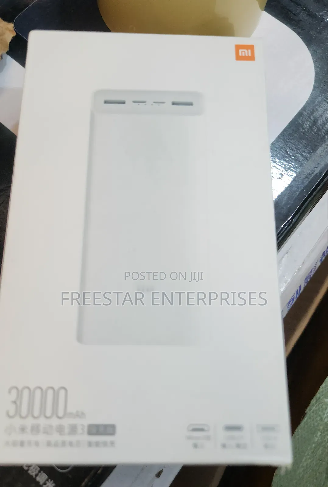 Reredmi 30000mah Power Bank. Mi 18w Power Bank. Type C in and Out.