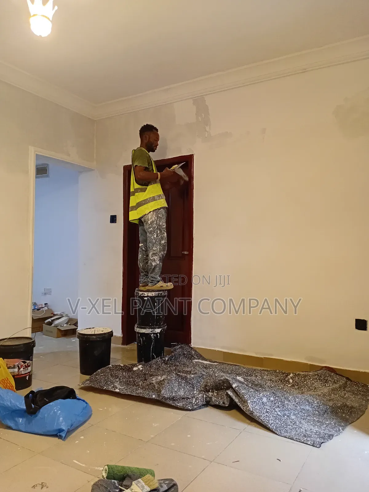 House Painting and Wall Bracket/ Screeding