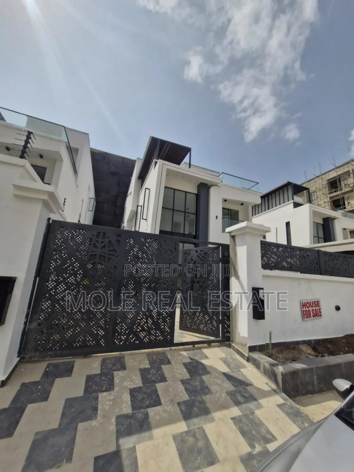 Furnished 3bdrm Penthouse in Ikoyi, Bourdillon for sale