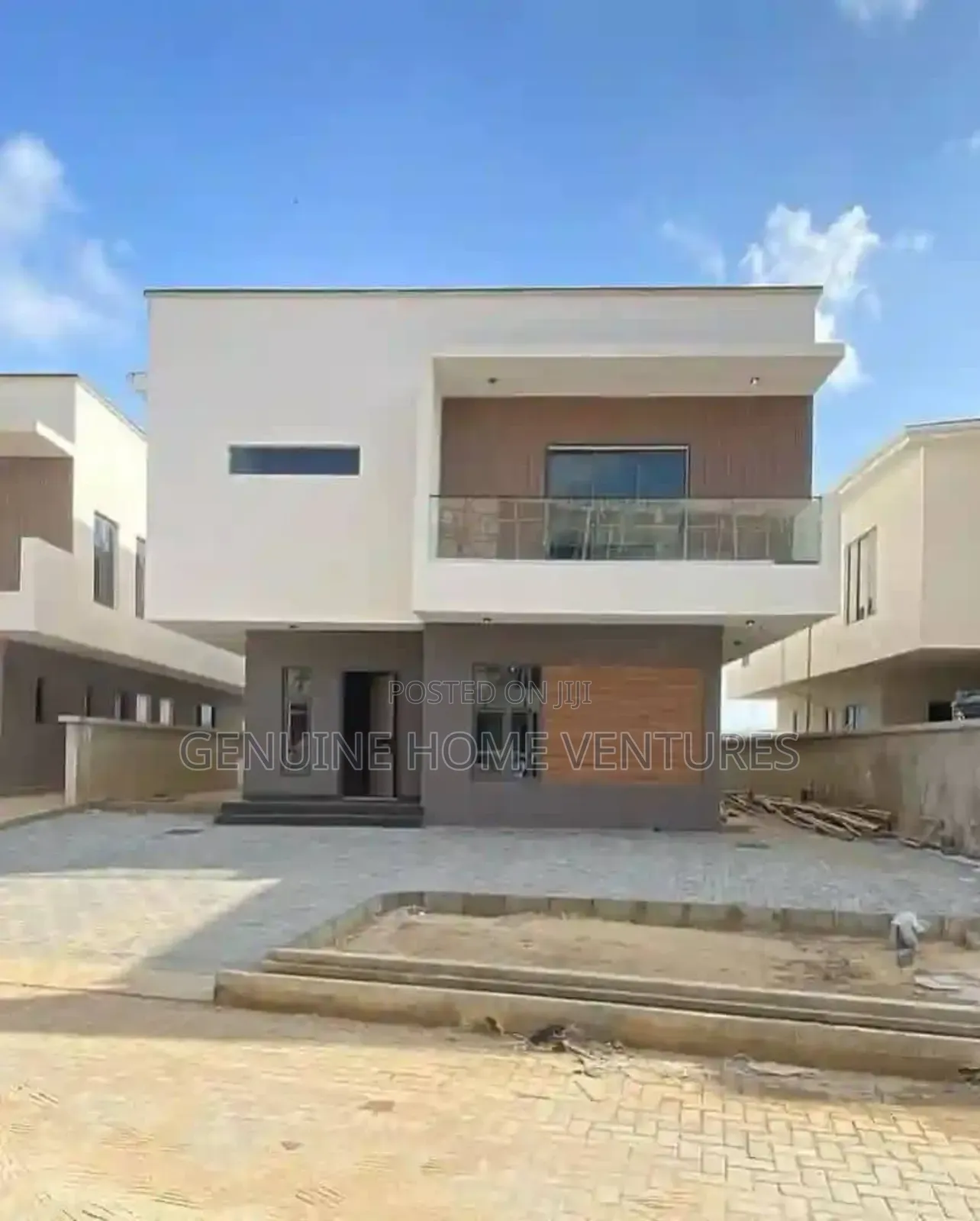 5bdrm Duplex in Lekki Phase 1 for sale