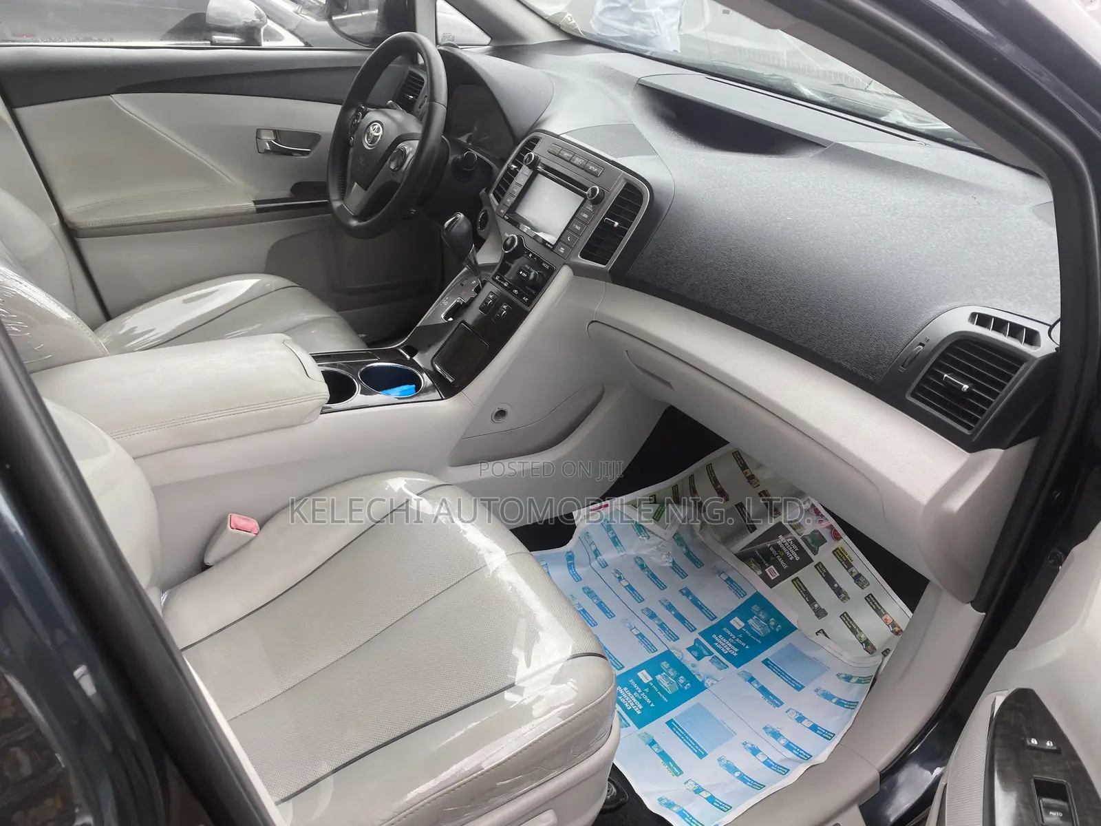 Toyota Venza XLE 4dr Wagon AWD (3.5L 6cyl 6A) 2015 Gray