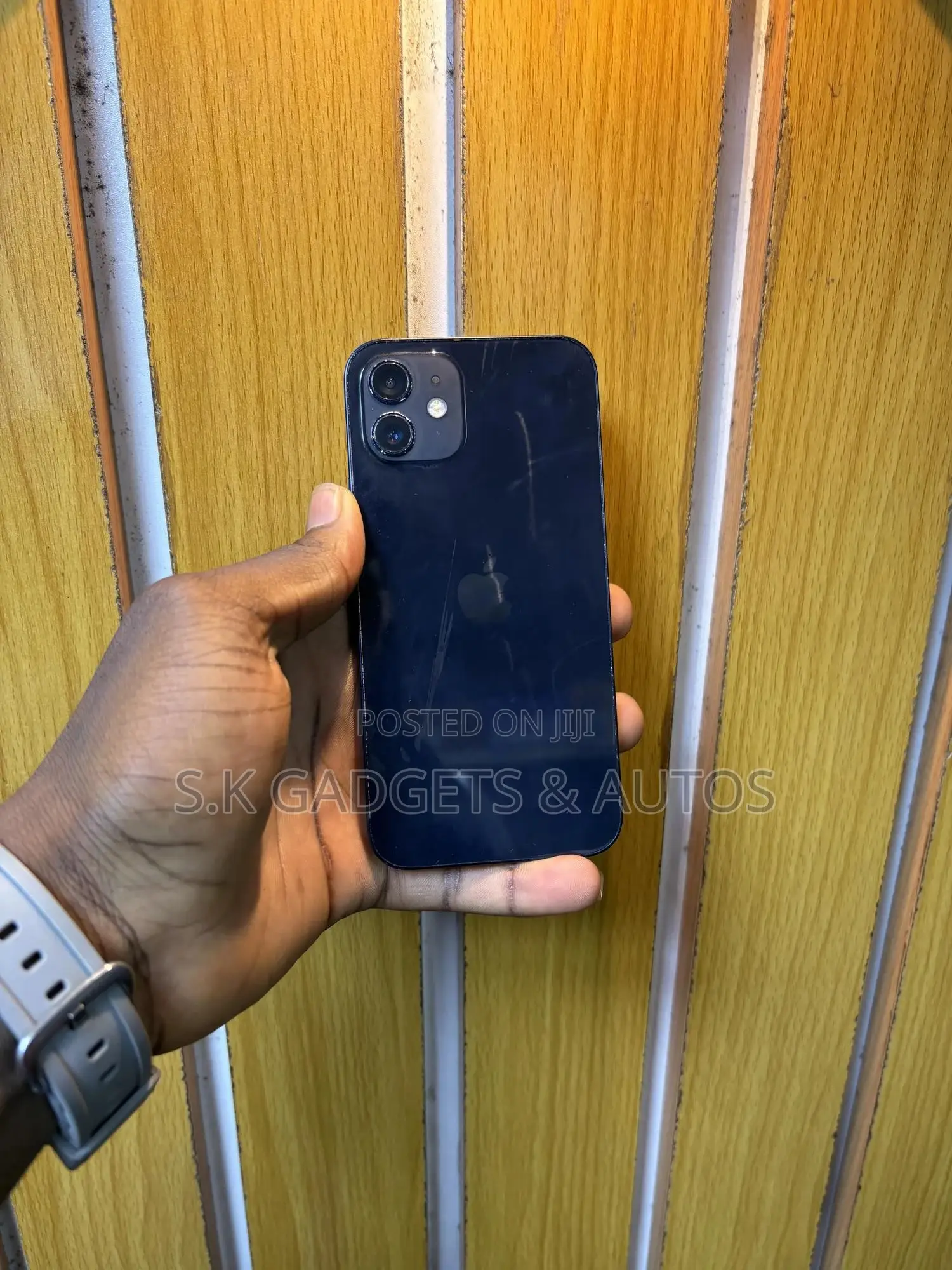 Apple iPhone 12 64 GB Black