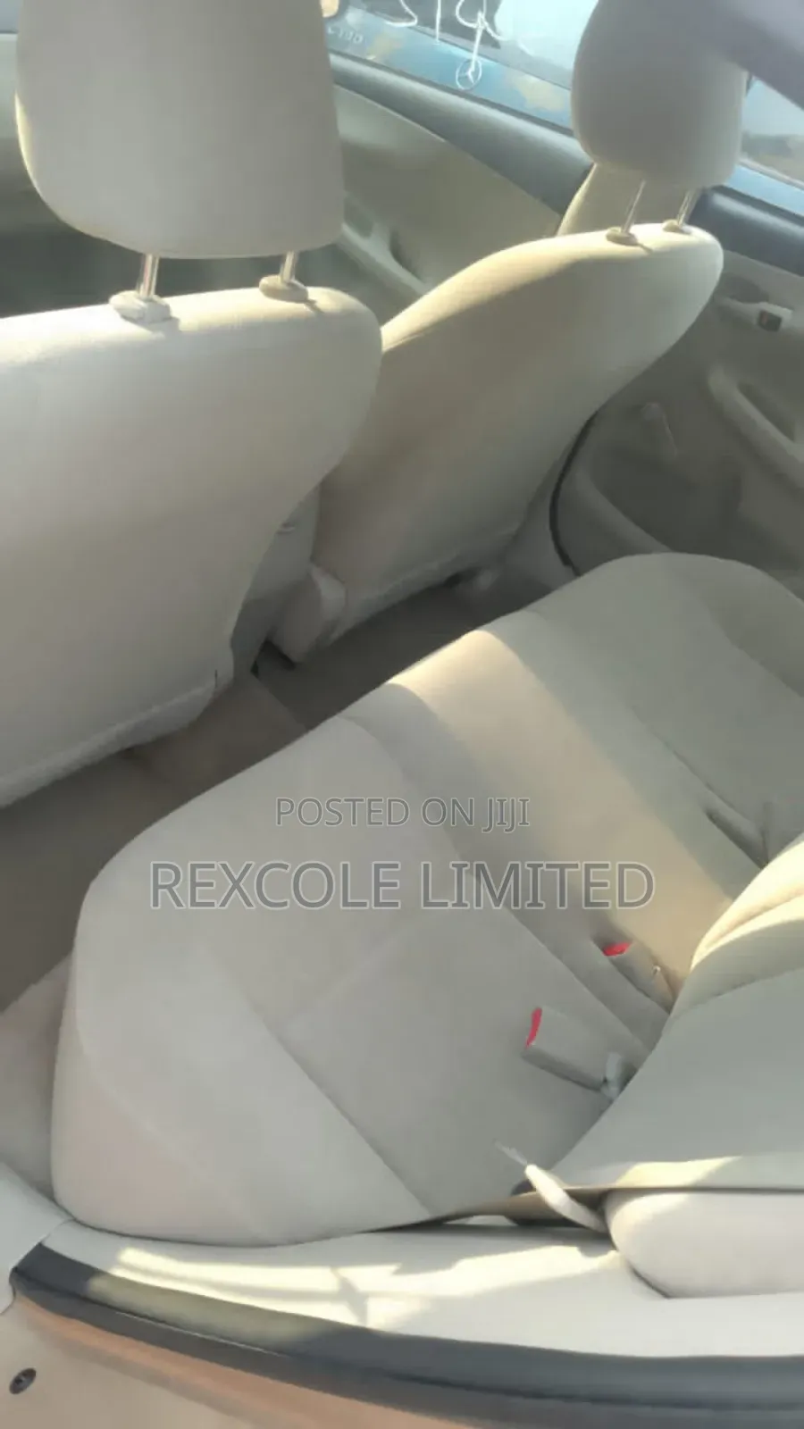 Toyota Corolla LE 4dr Sedan (1.8L 4cyl 4A) 2011 Silver