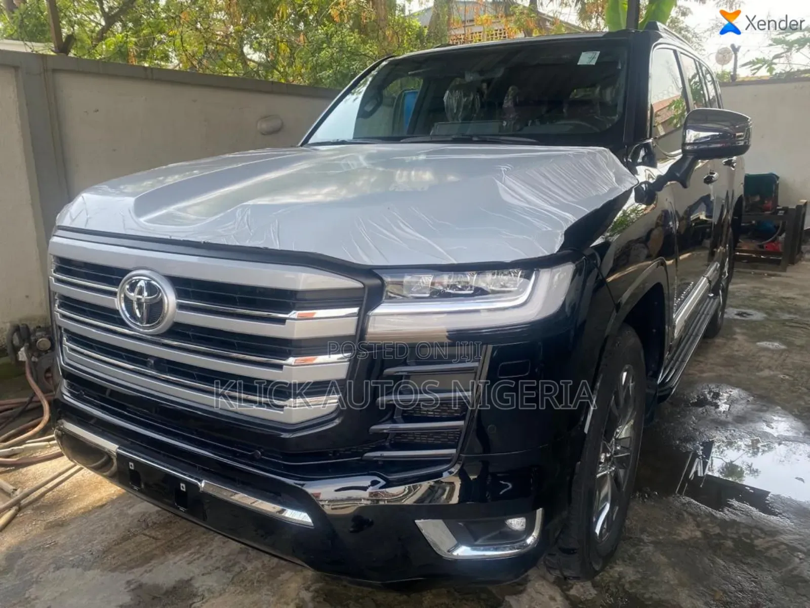New Toyota Land Cruiser LC300 2025 Black