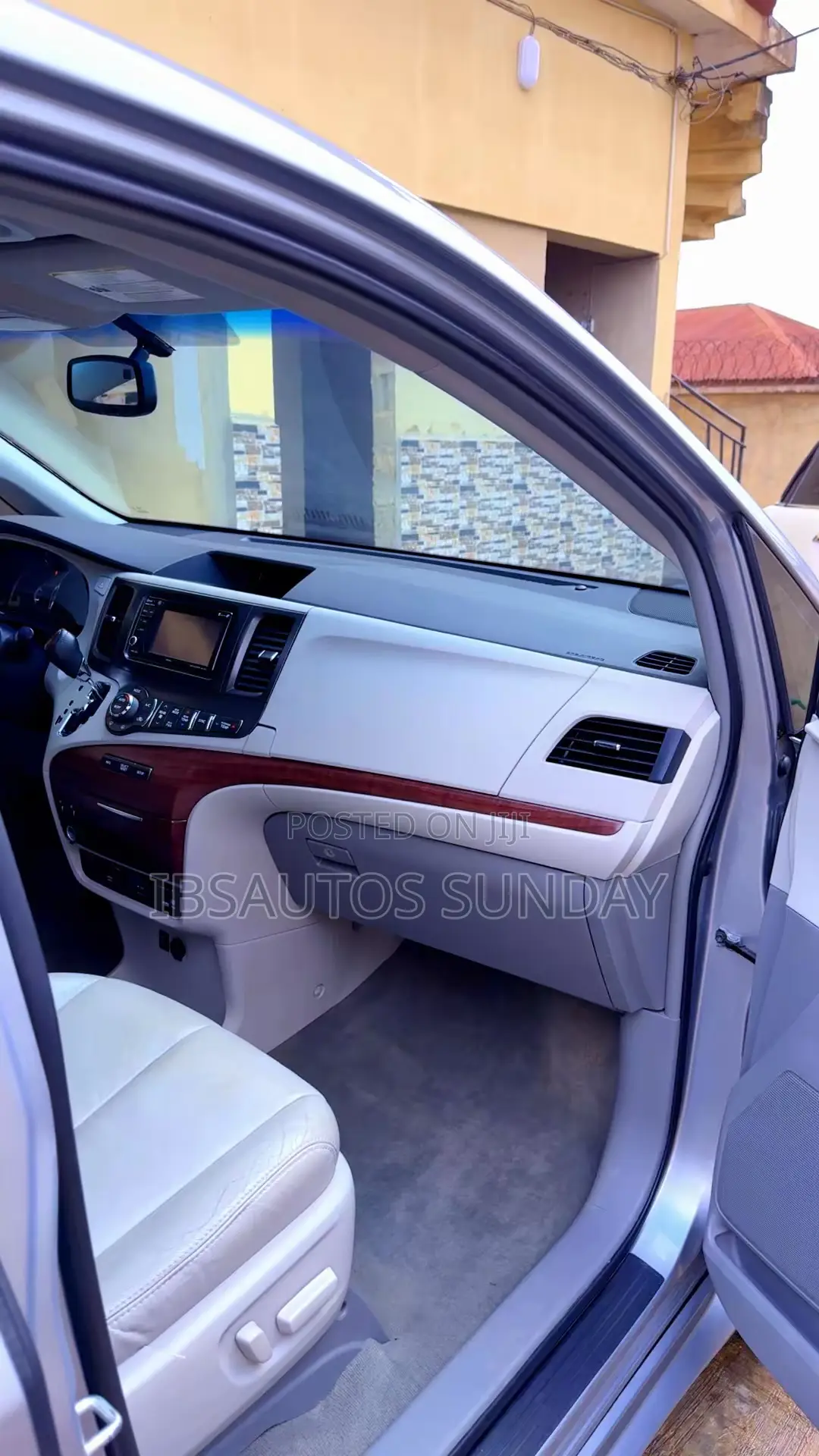 Toyota Sienna 2014 Silver