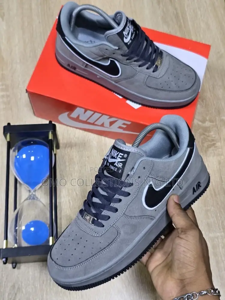 Classic Nike Air Force Sneakers – Fully Boxed